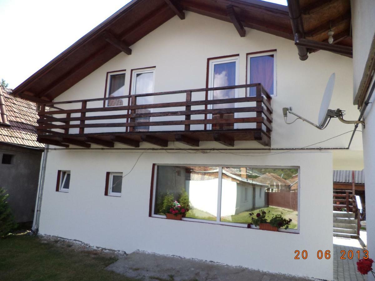 Casa Bella Villa Rîşnov Exteriör bild