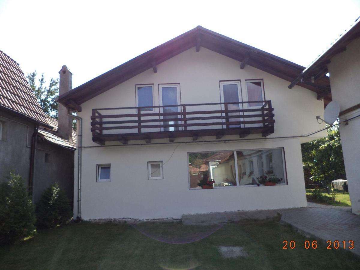Casa Bella Villa Rîşnov Exteriör bild